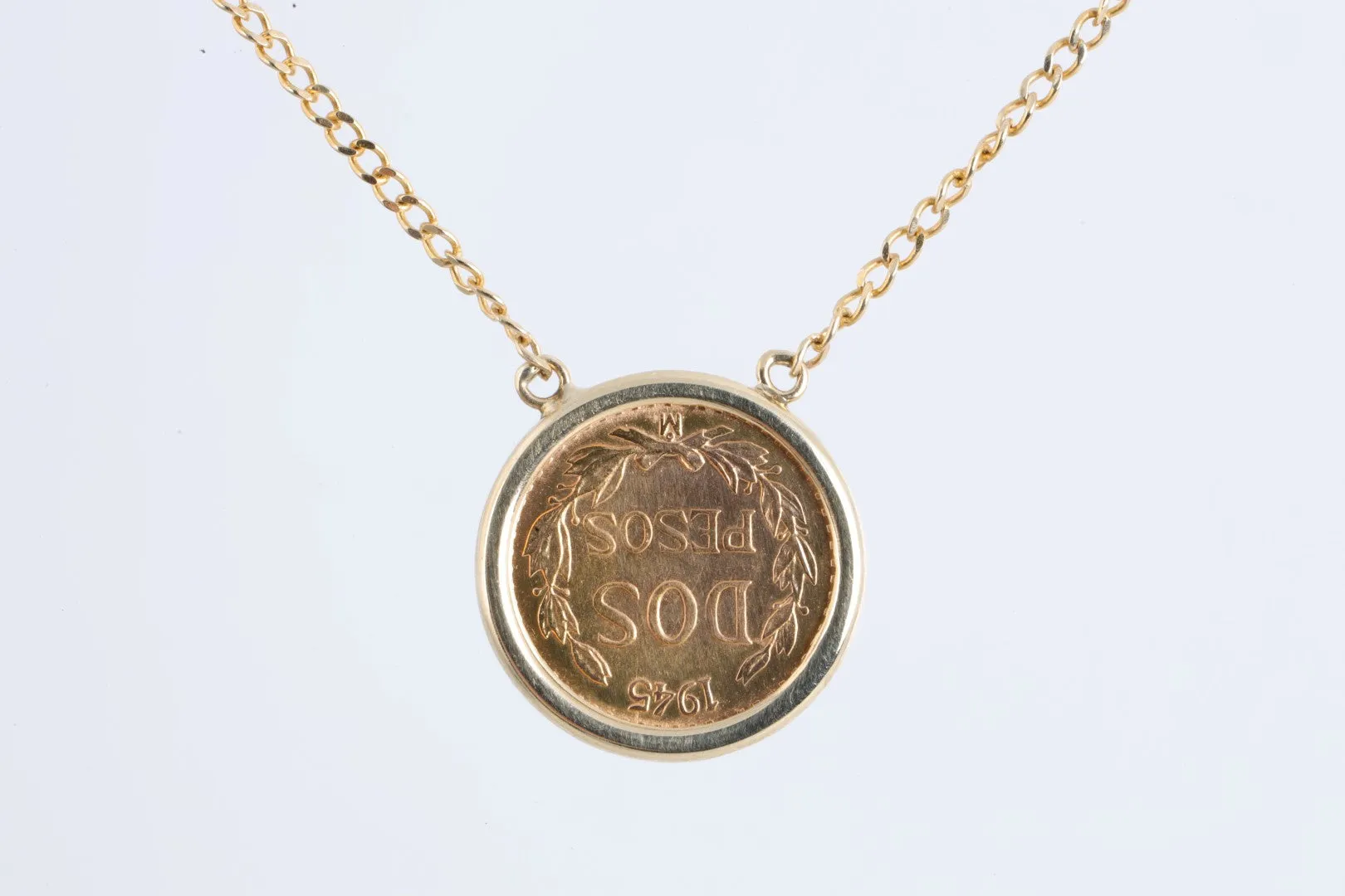 15.5" 900 Gold 2 Pesos 1945 Coin w/ 14k Yellow Gold Chain & Bezel (3.62g.)