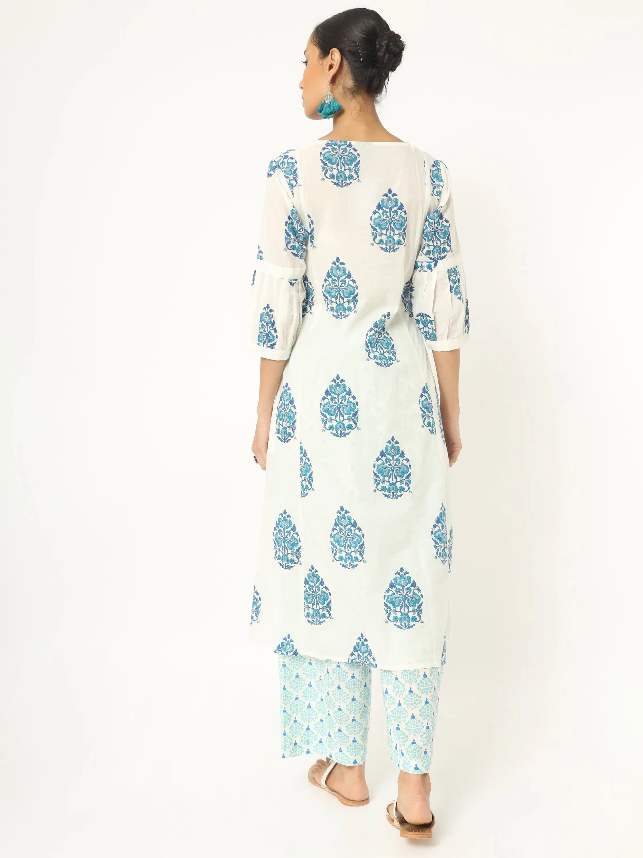 'Akari' White Mulmul Kurti And Trouser Set