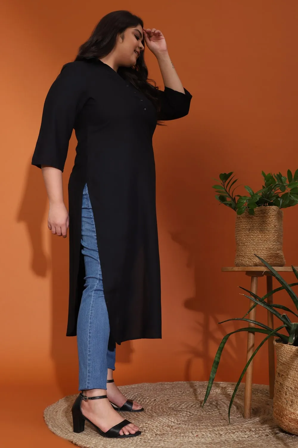 Black Roll Up Sleeve Round Hemline Kurti