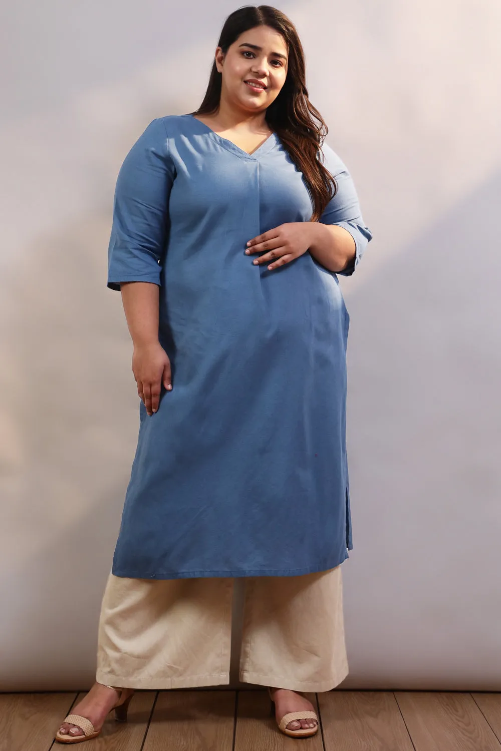 Blue Cotton Linen V Neck Centre Pleat Kurti