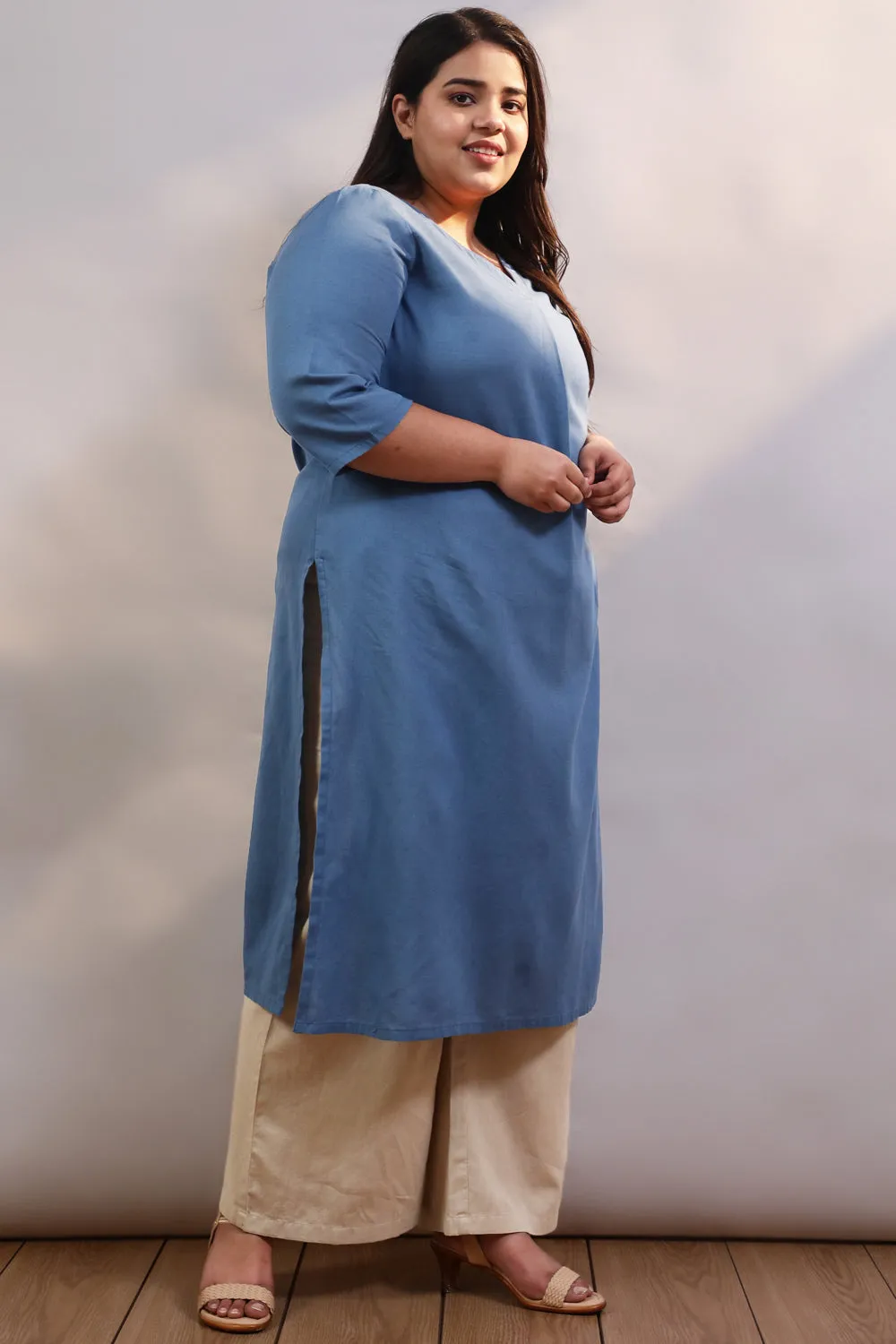 Blue Cotton Linen V Neck Centre Pleat Kurti