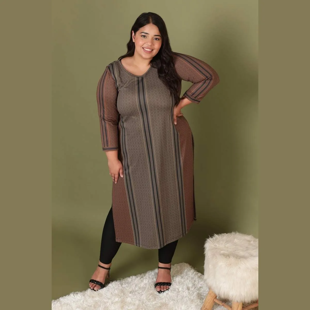 Earthen Classic Art Woolen Winter Kurti