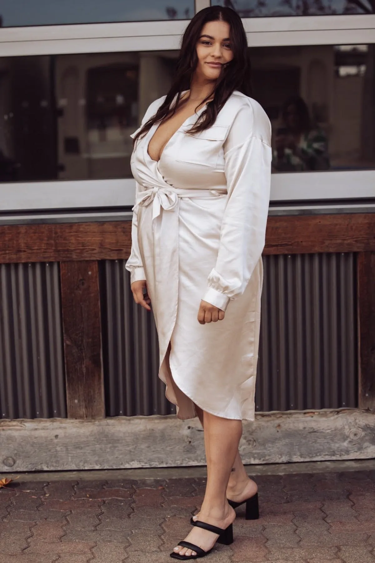 GIFT WRAPPED SATIN POCKETED LONG SLEEVE WRAP MIDI DRESS - CREAM