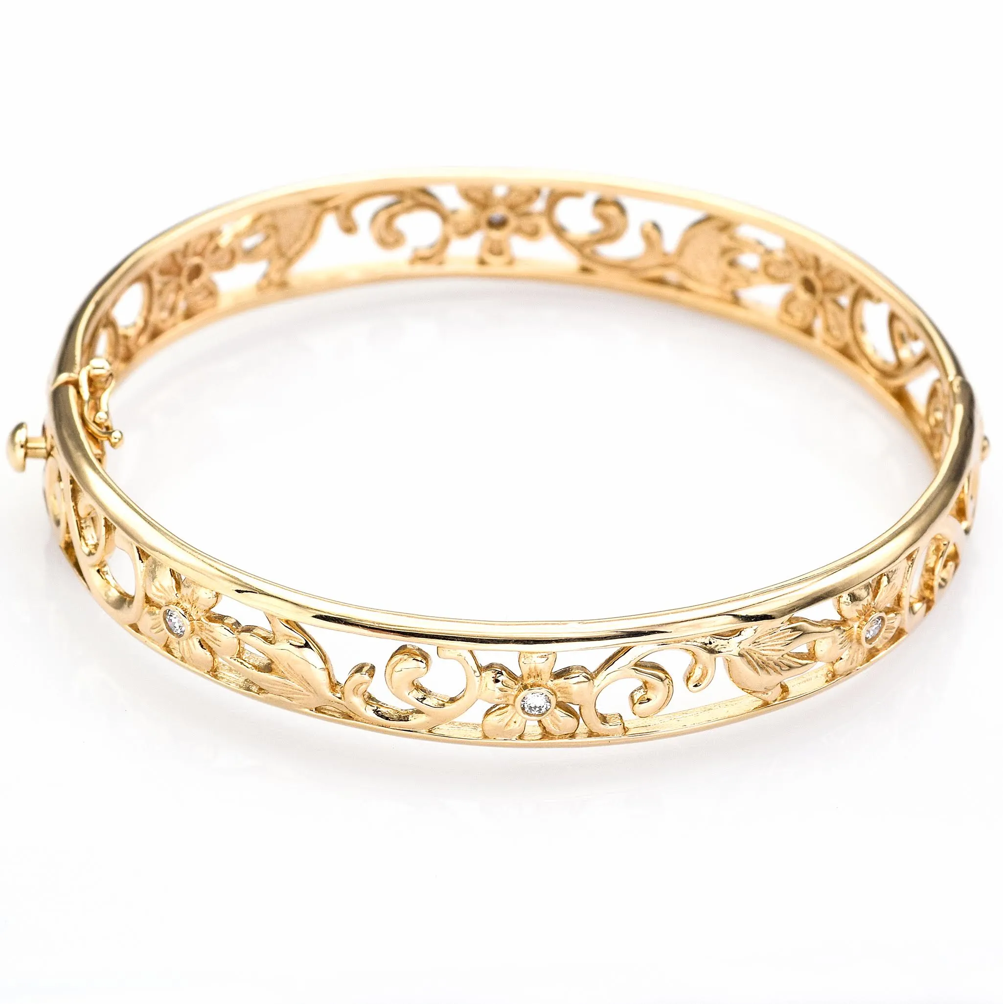 Na Hoku Estate 14K Yellow Gold Diamond Floral Hinged Bangle Bracelet