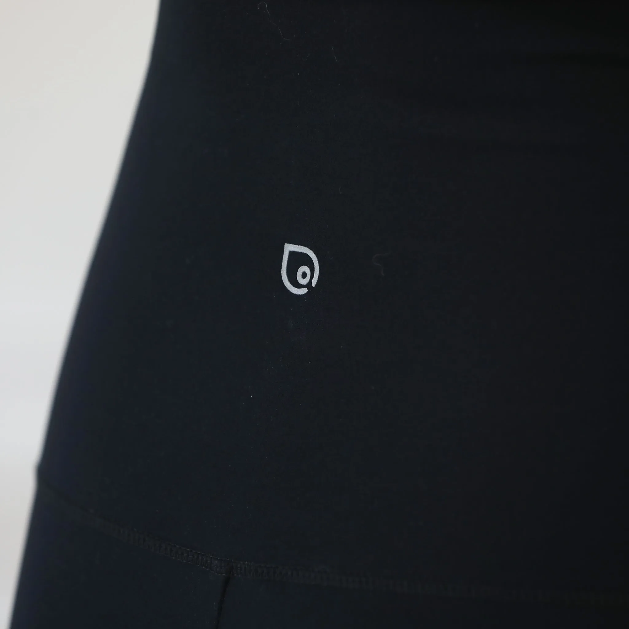 Ultra High-Waist Flare Legging W/ Pockets 28'' (Noir)